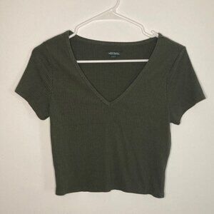 Ribbed V-Neck Olive Green Wild Fable Crop Top Size Medium
